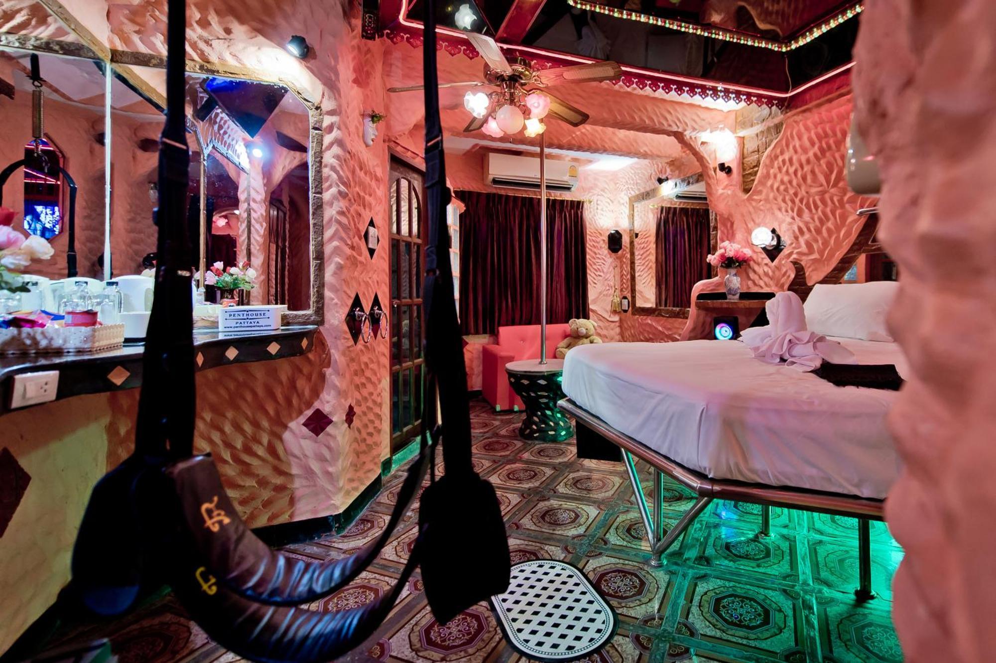 Penthouse Pattaya Hotel Luaran gambar